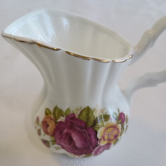 "Cottage Rose" Fine Bone China small Creamer and Sugar with Lid - Picture 6 of 7